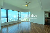 The Harbourview 港景別墅 | Master Bedroom