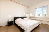 Vivian Court 瑞燕大廈 | Master Bedroom