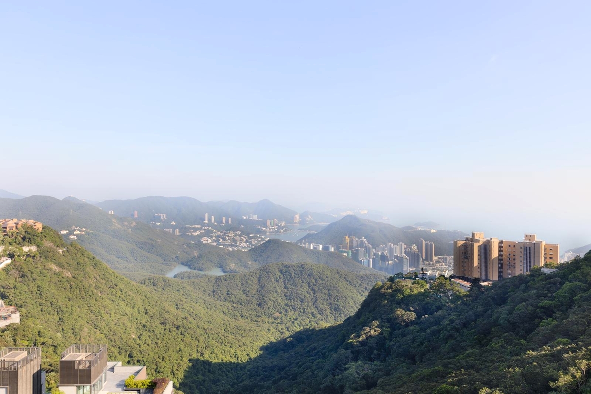 Vivian Court 瑞燕大廈 | View from Living Room