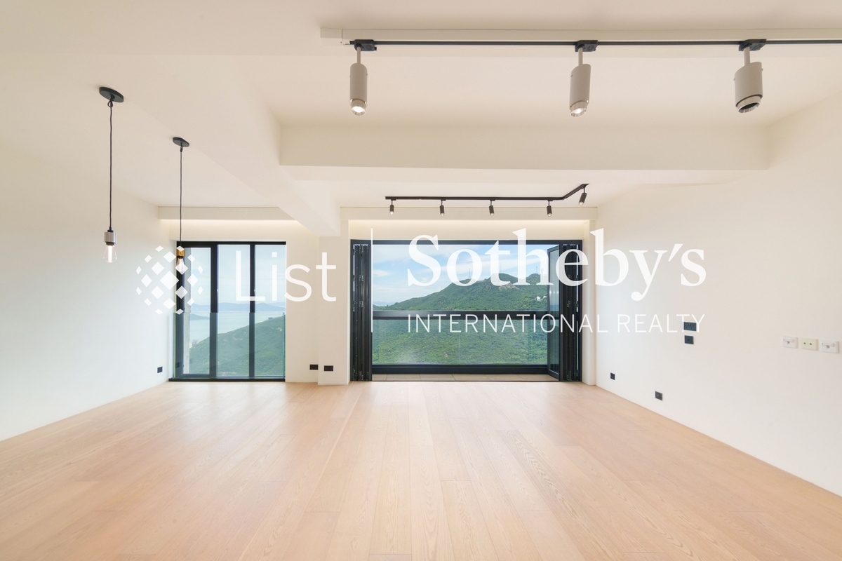 Kellett Heights 嘉利別墅 | Living Room