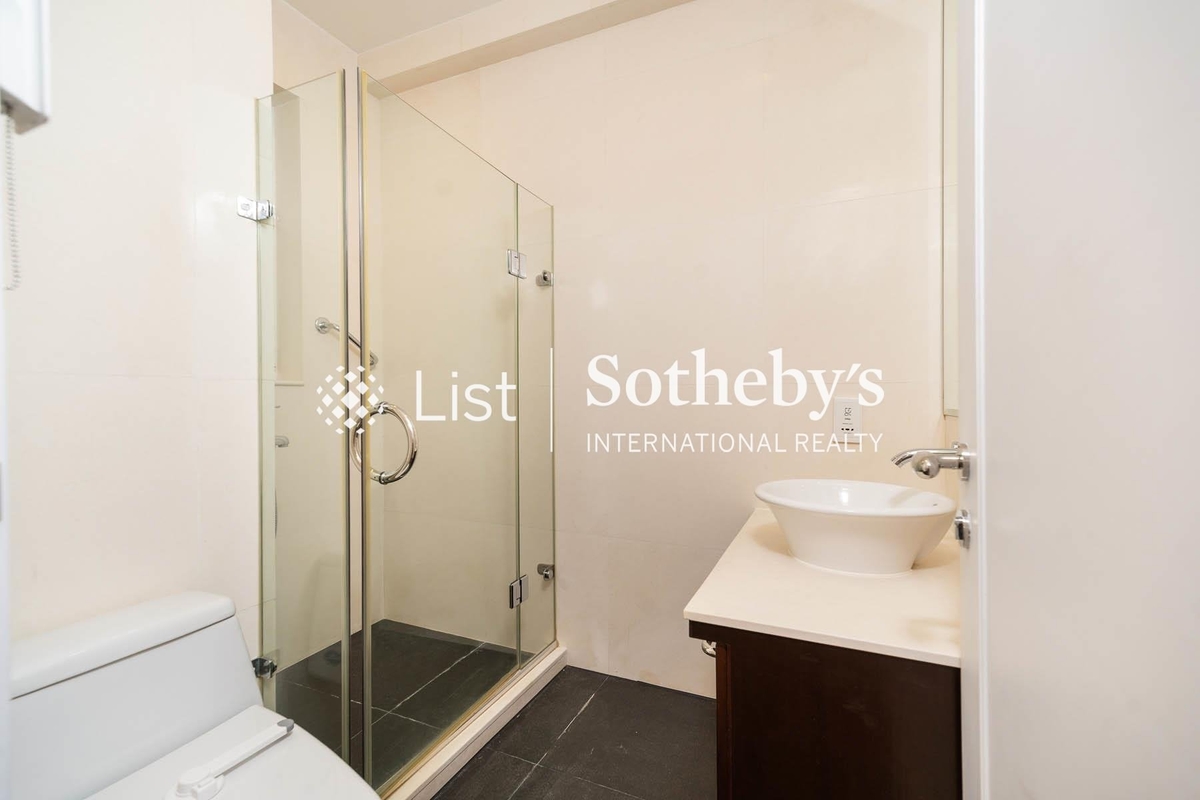 Eredine 七重天大廈 | Guest Bathroom