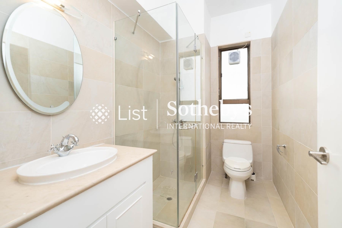 Eredine 七重天大廈 | Second En-suite Bathroom