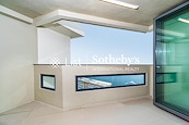 Eredine 七重天大廈 | Balcony off Living and Dining Room