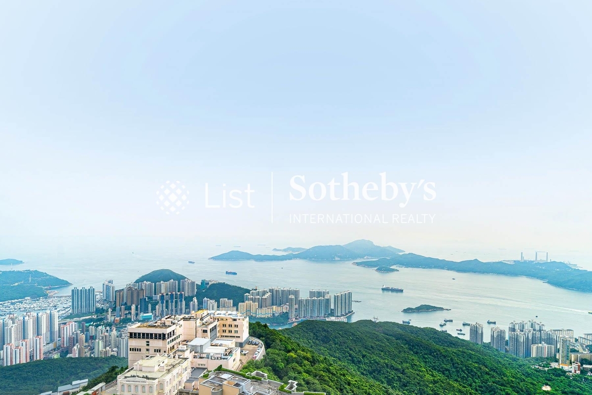 Eredine 七重天大廈 | View from Living and Dining Room