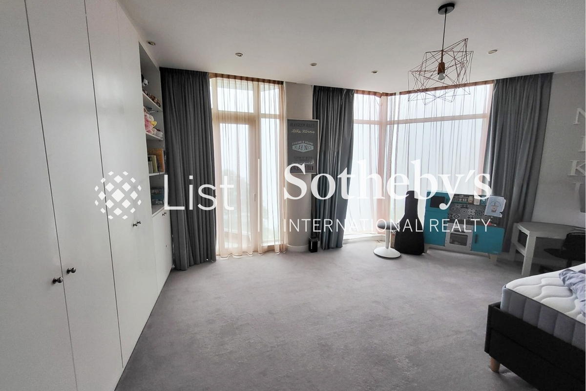 La Hacienda La Hacienda | Second Bedroom