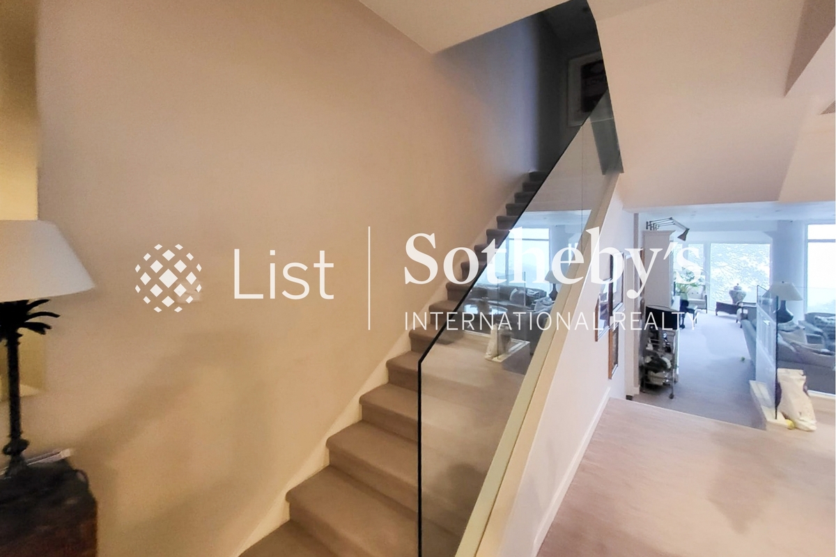 La Hacienda La Hacienda | Internal Staircase