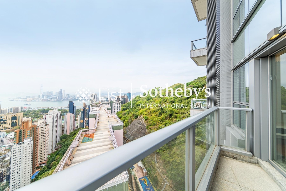 Serenade 上林 | Balcony off Living and Dining Room