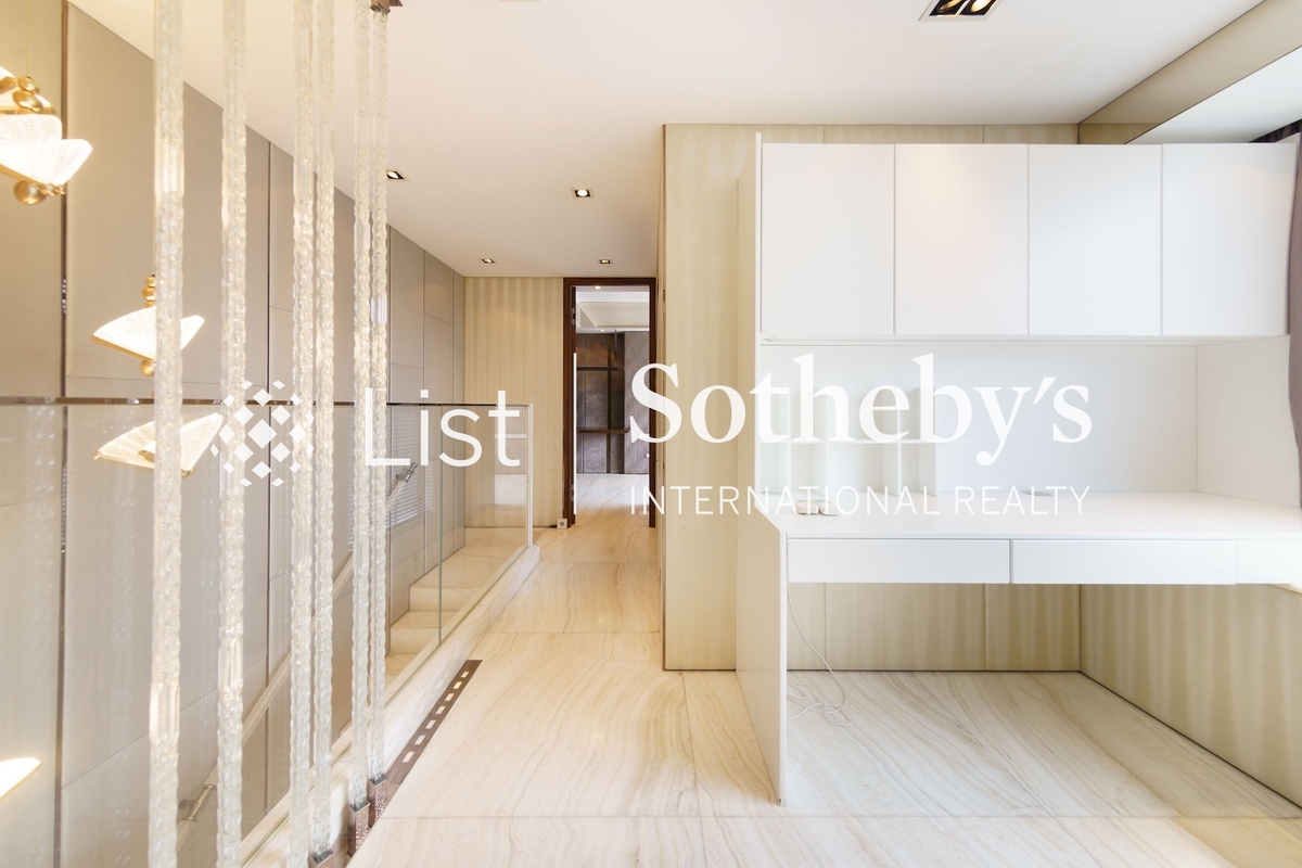 Serenade 上林 | Internal Staircase