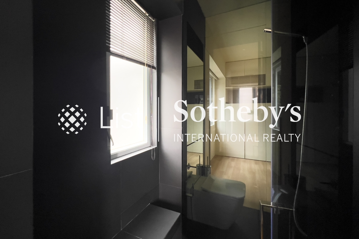 Morengo Court 昍逵閣 | Master Bathroom