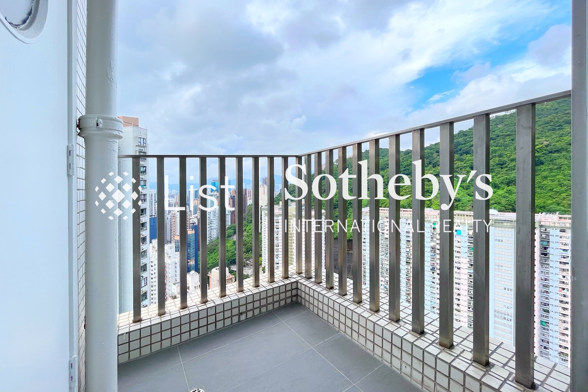 Grand Deco Tower 帝后臺 | Balcony off Living and Dining Room