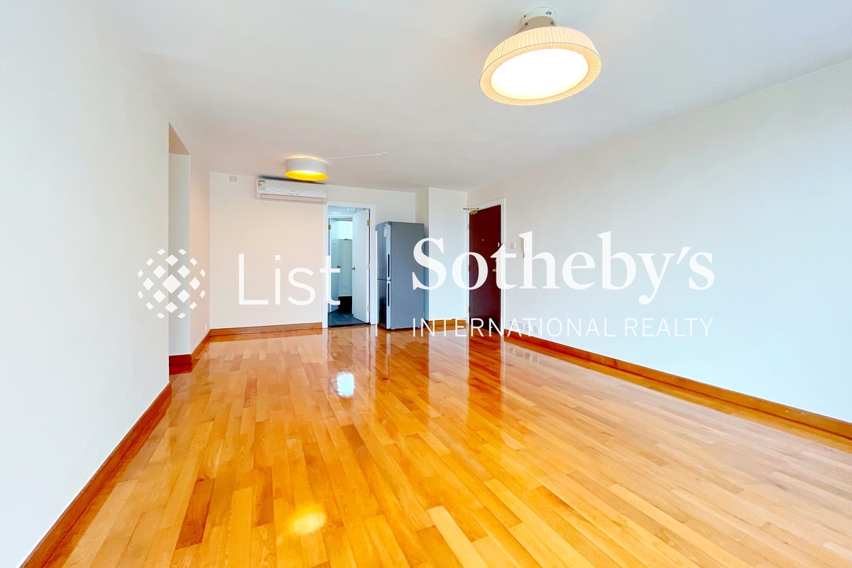 Grand Deco Tower 帝后臺 | Living and Dining Room