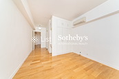 Wah Fung Mansion 華峯樓 | Built-in Wardrobe in Master Bedroom 