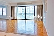 Carnation Court 康馨園 | Living and Dining Room