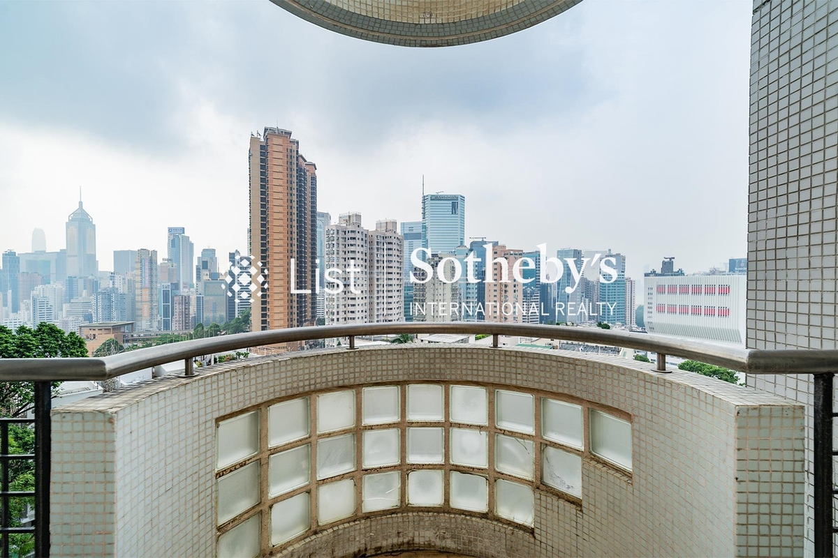 Beverly Hill 比華利山 | Balcony off Living and Dining Room