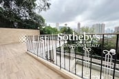 Swiss Towers 瑞士花园 | Private Terrace off Living and Dining Room