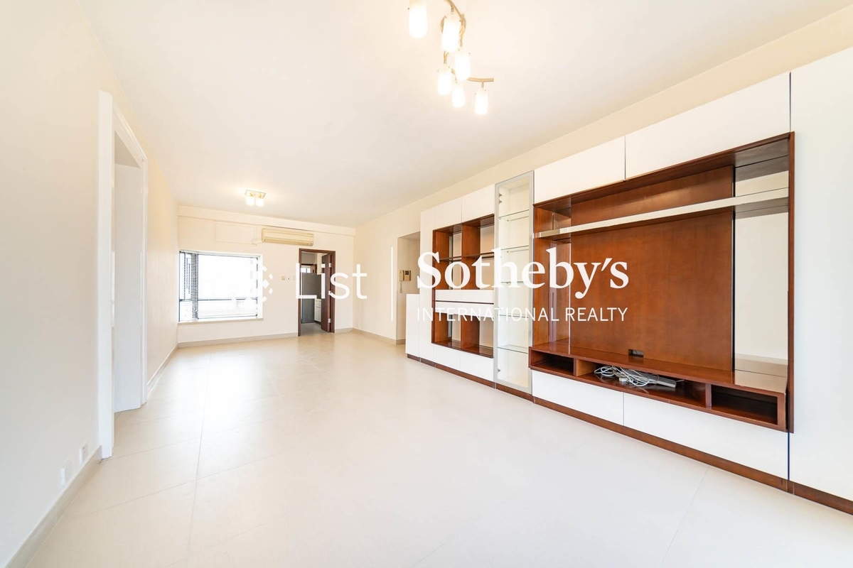 Beverly Hill 比華利山 | Living and Dining Room