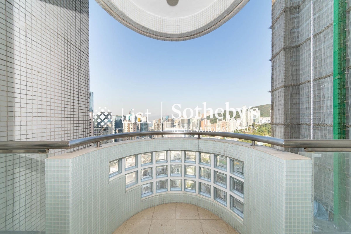 Beverly Hill 比華利山 | Balcony off Living and Dining Room