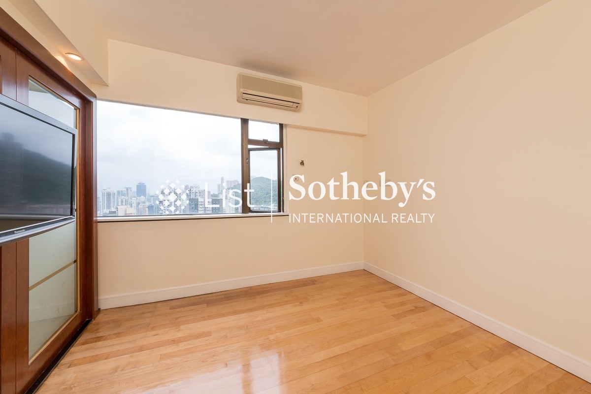 Swiss Towers 瑞士花園 | Master Bedroom