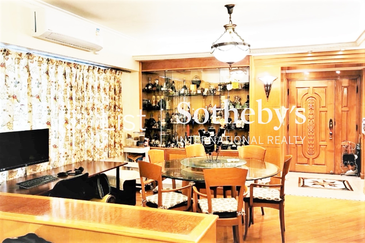 Beverly Hill 比華利山 | Living and Dining Room