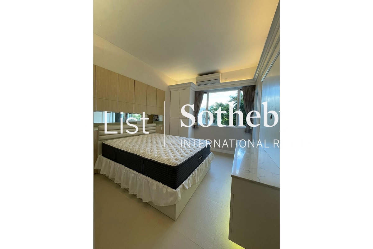 Swiss Towers 瑞士花園 | Master Bedroom