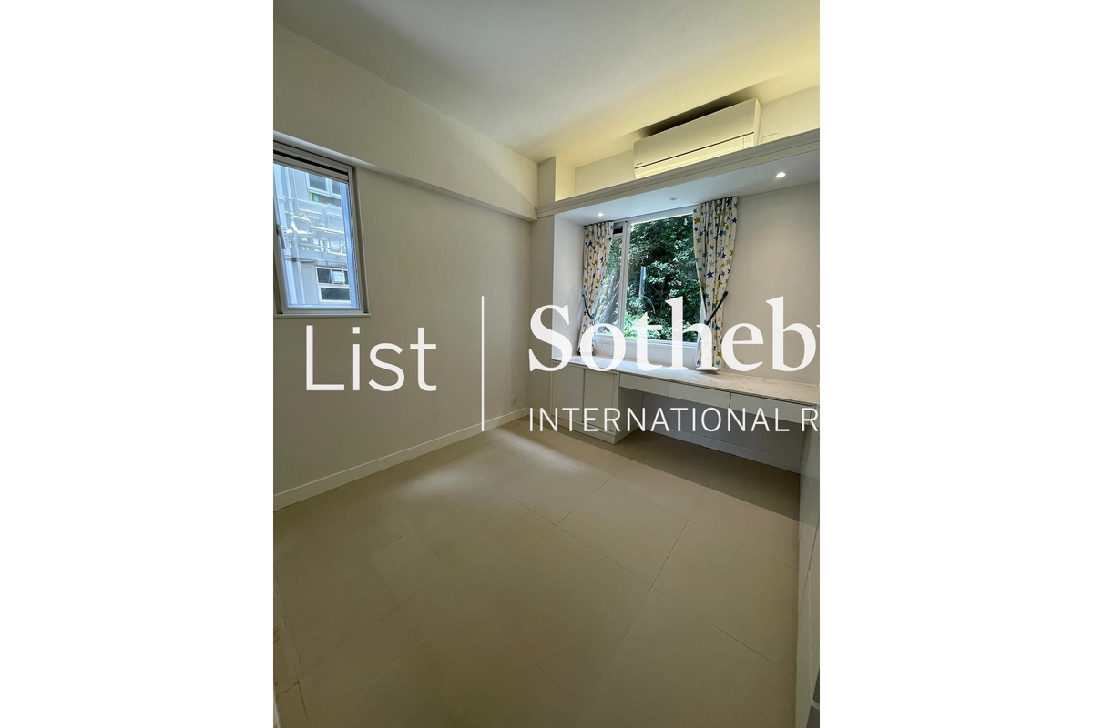 Swiss Towers 瑞士花園 | Third Bedroom