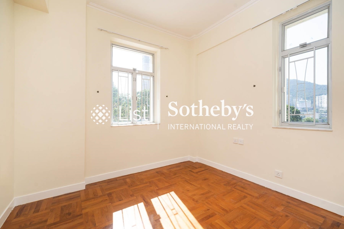 Jardine's Lookout Garden Mansion 渣甸山花園大廈 | Second Bedroom