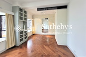 Beverly Hill 比华利山 | Built-in Wardrobe in Master Bedroom 