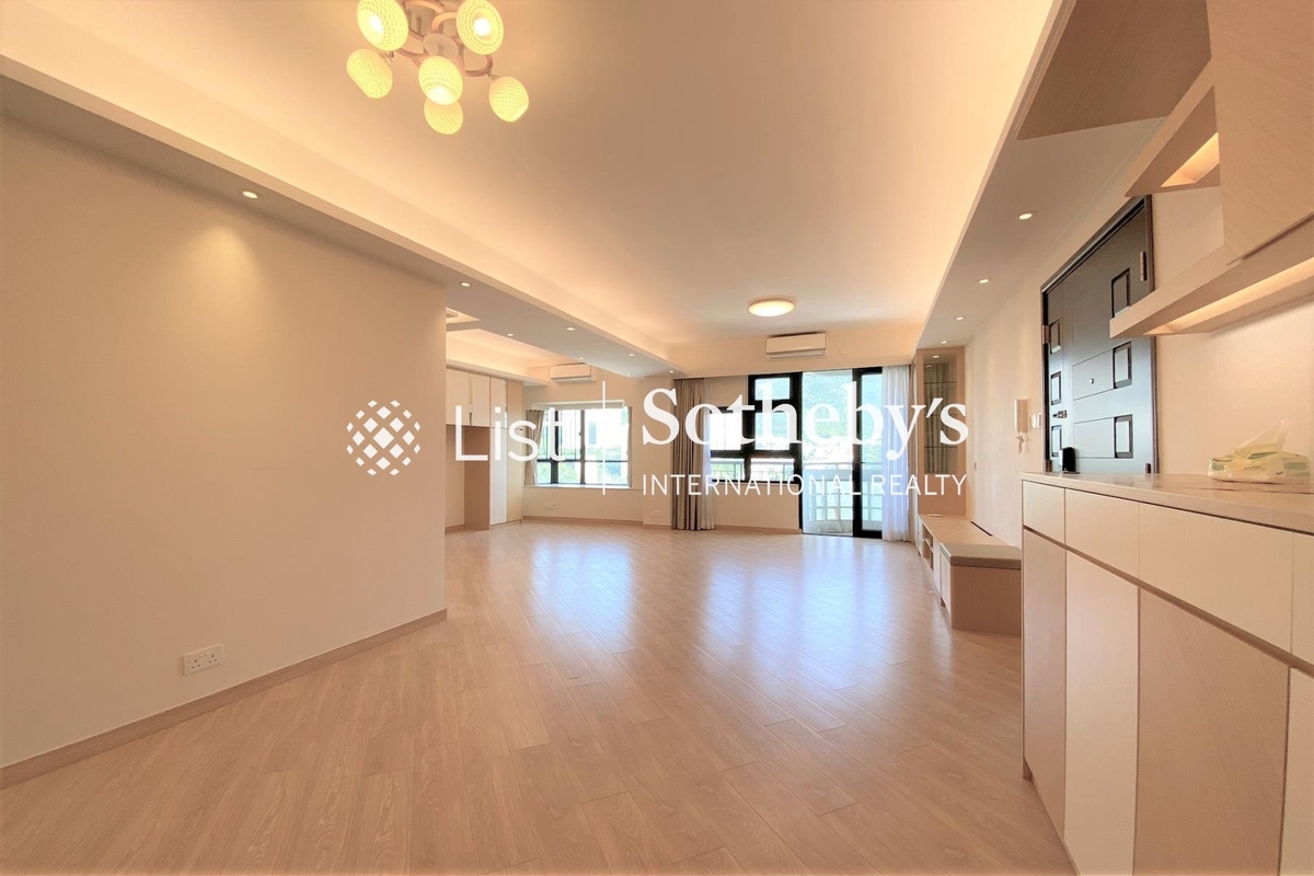 Beverly Hill 比華利山 | Living and Dining Room