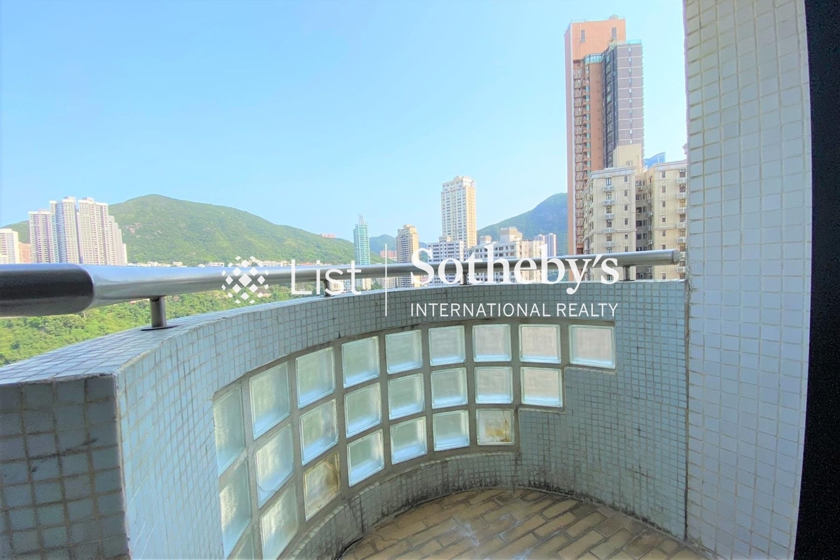 Beverly Hill 比華利山 | Balcony off Living and Dining Room