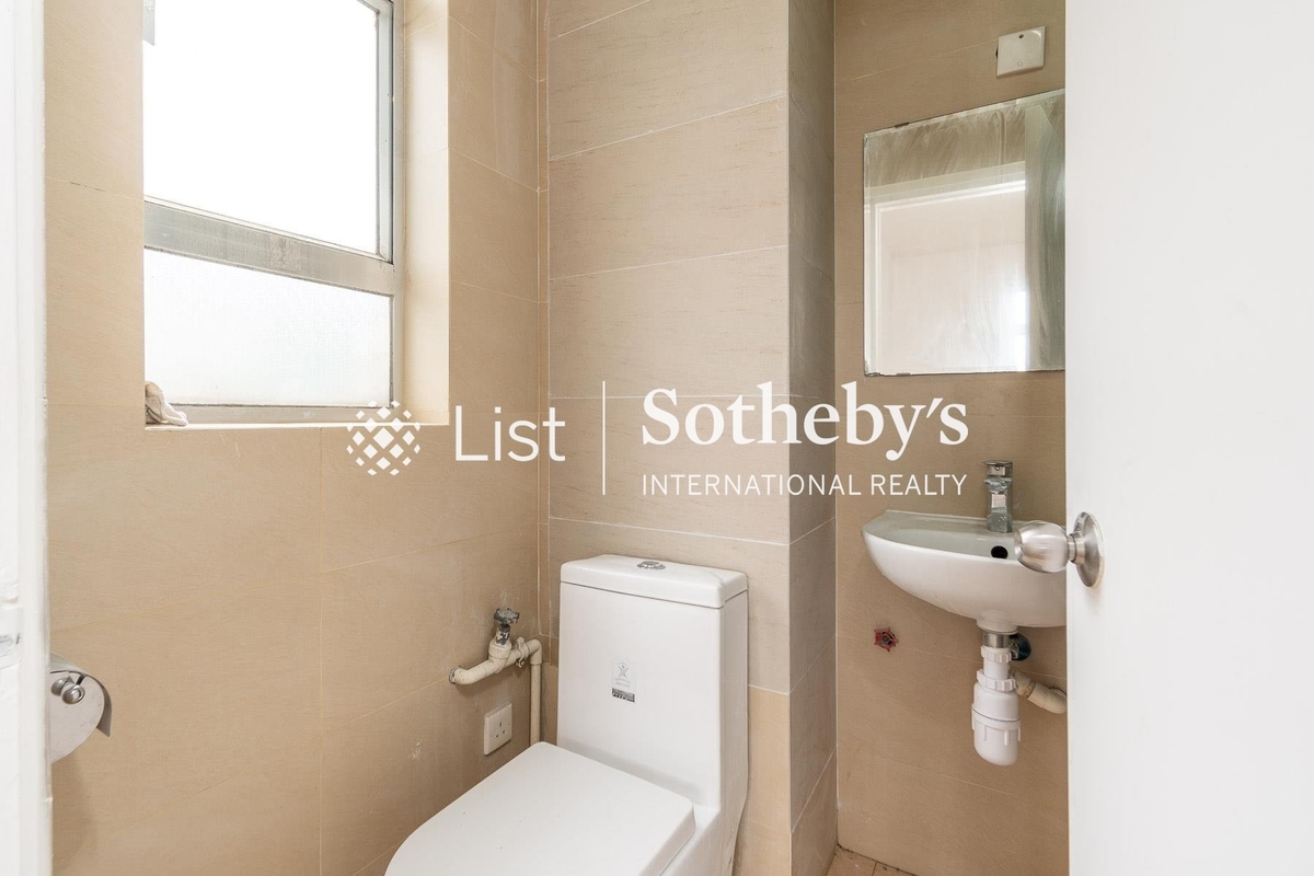 Marlborough House 保祿大廈 | Master Bathroom