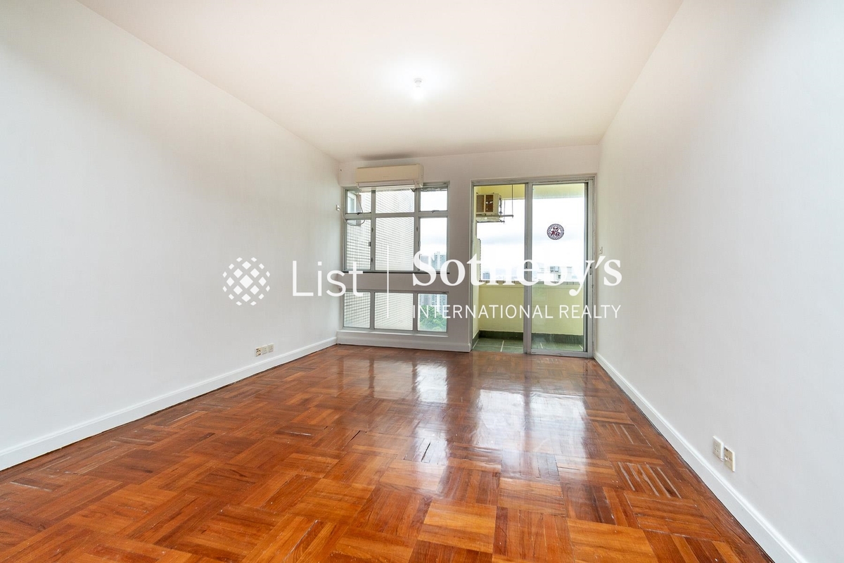 Marlborough House 保祿大廈 | Living and Dining Room