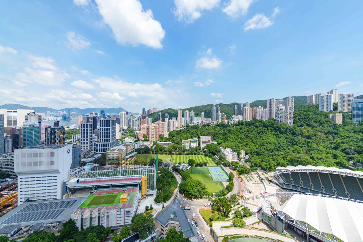 Beverly Hill 比华利山 | View from Living and Dining Room