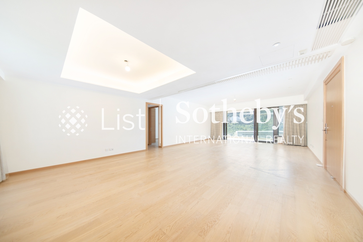 Winfield Building 雲暉大廈 | Living and Dining Room