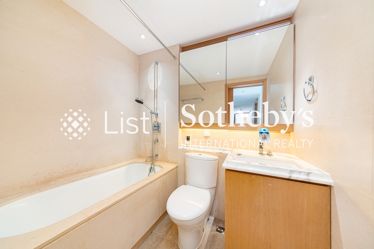 Winfield Building 雲暉大廈 | Guest Bathroom