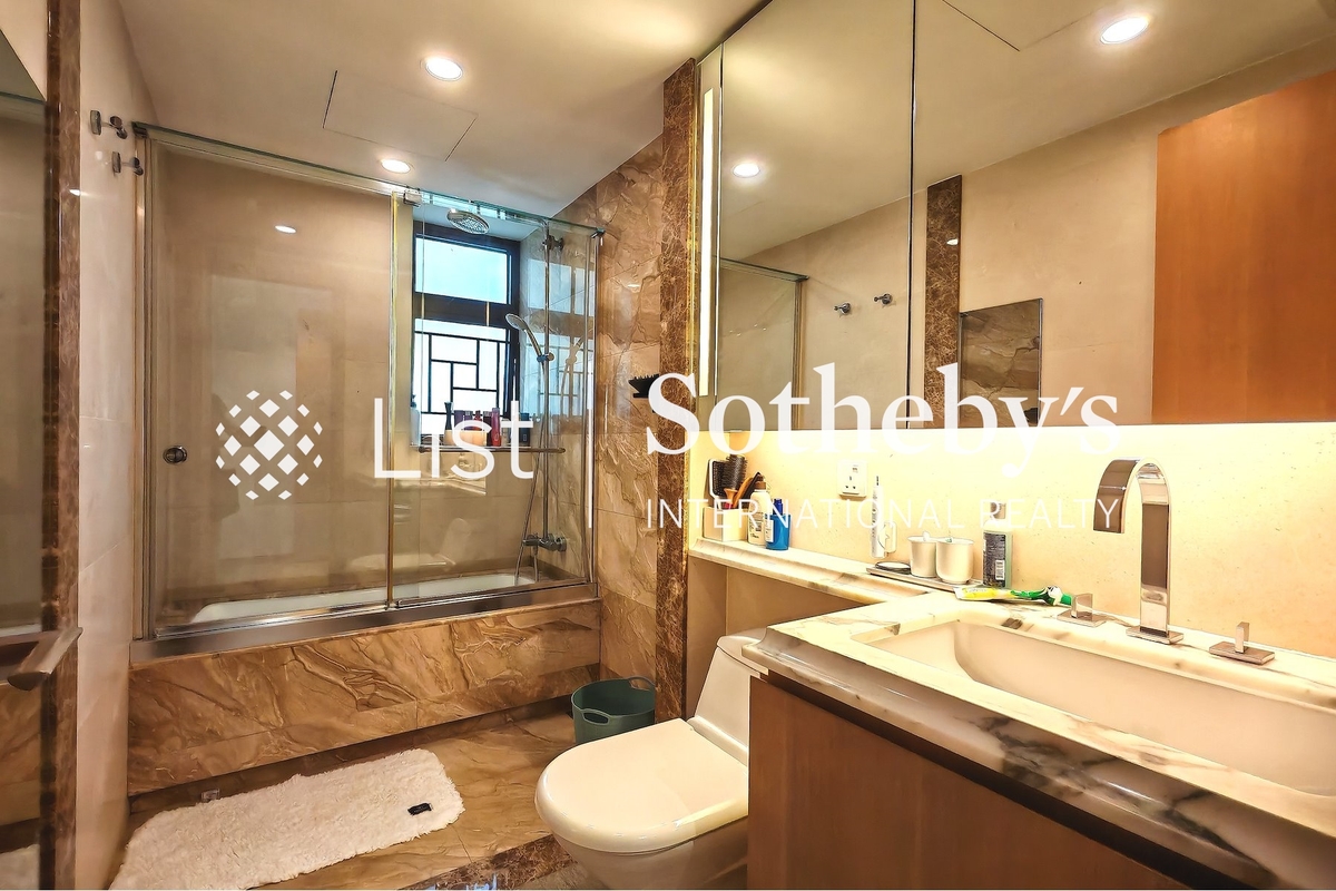 Winfield Building 云晖大厦 | Master Bathroom