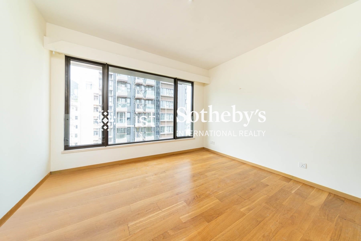 Winfield Building 雲暉大廈 | Master Bedroom