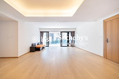 Winfield Building 雲暉大廈 | Living and Dining Room