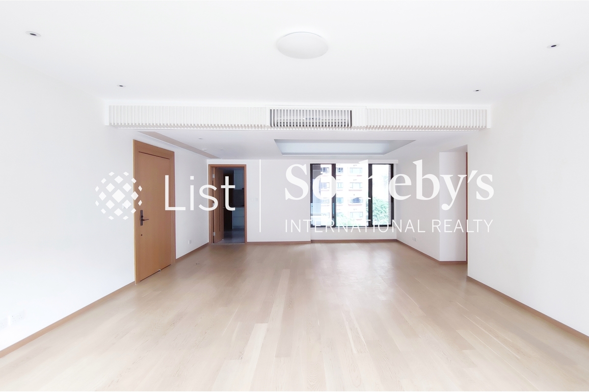 Winfield Building 雲暉大廈 | Living and Dining Room