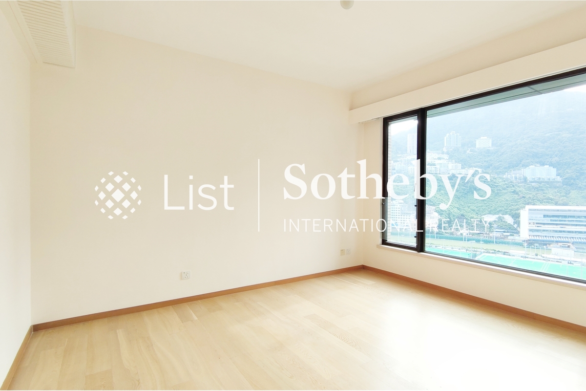 Winfield Building 雲暉大廈 | Master Bedroom