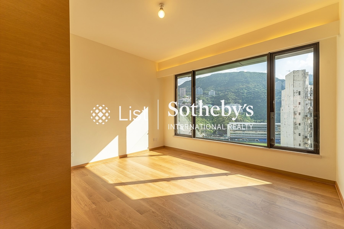 Winfield Building 雲暉大廈 | Master Bedroom