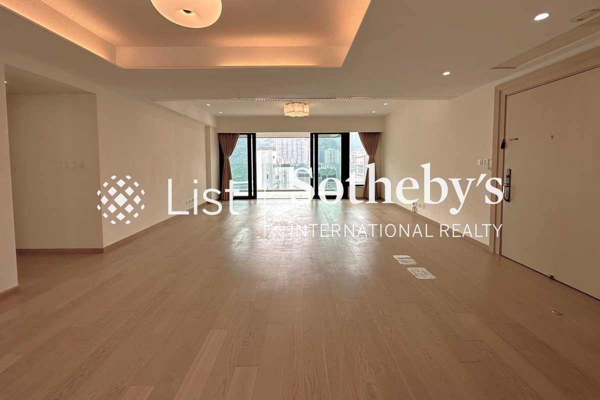 Winfield Building 雲暉大廈 | Living and Dining Room