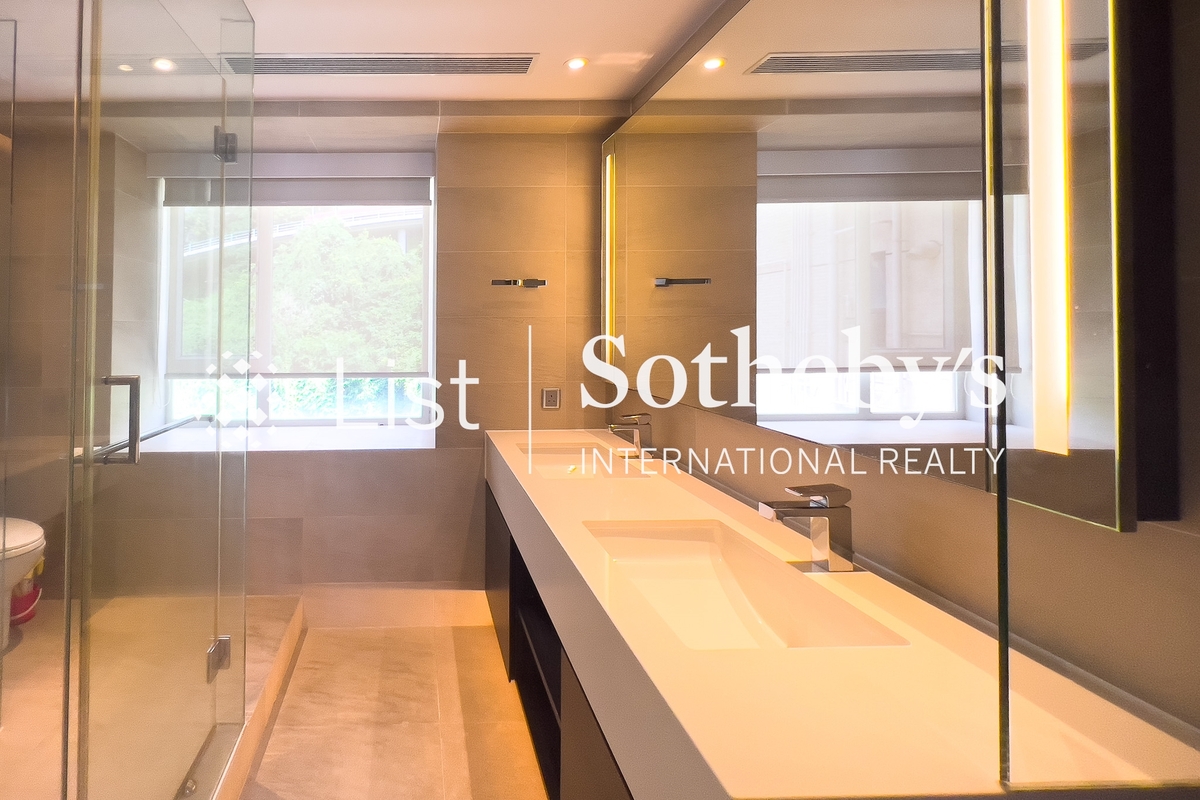 Winfield Building 雲暉大廈 | Master Bathroom