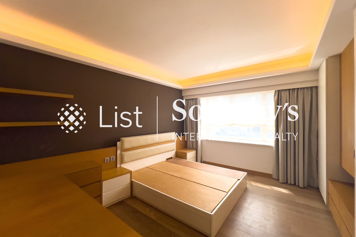 Winfield Building 雲暉大廈 | Master Bedroom