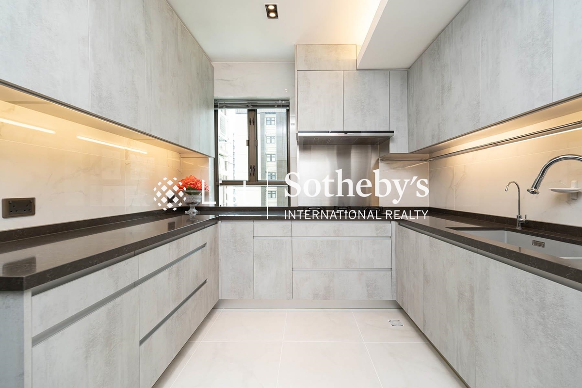 Winfield Building 雲暉大廈 | Kitchen