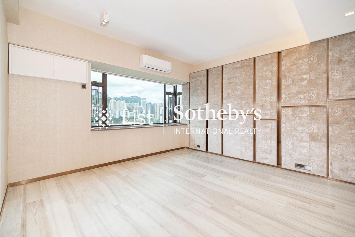 Winfield Building 雲暉大廈 | Master Bedroom