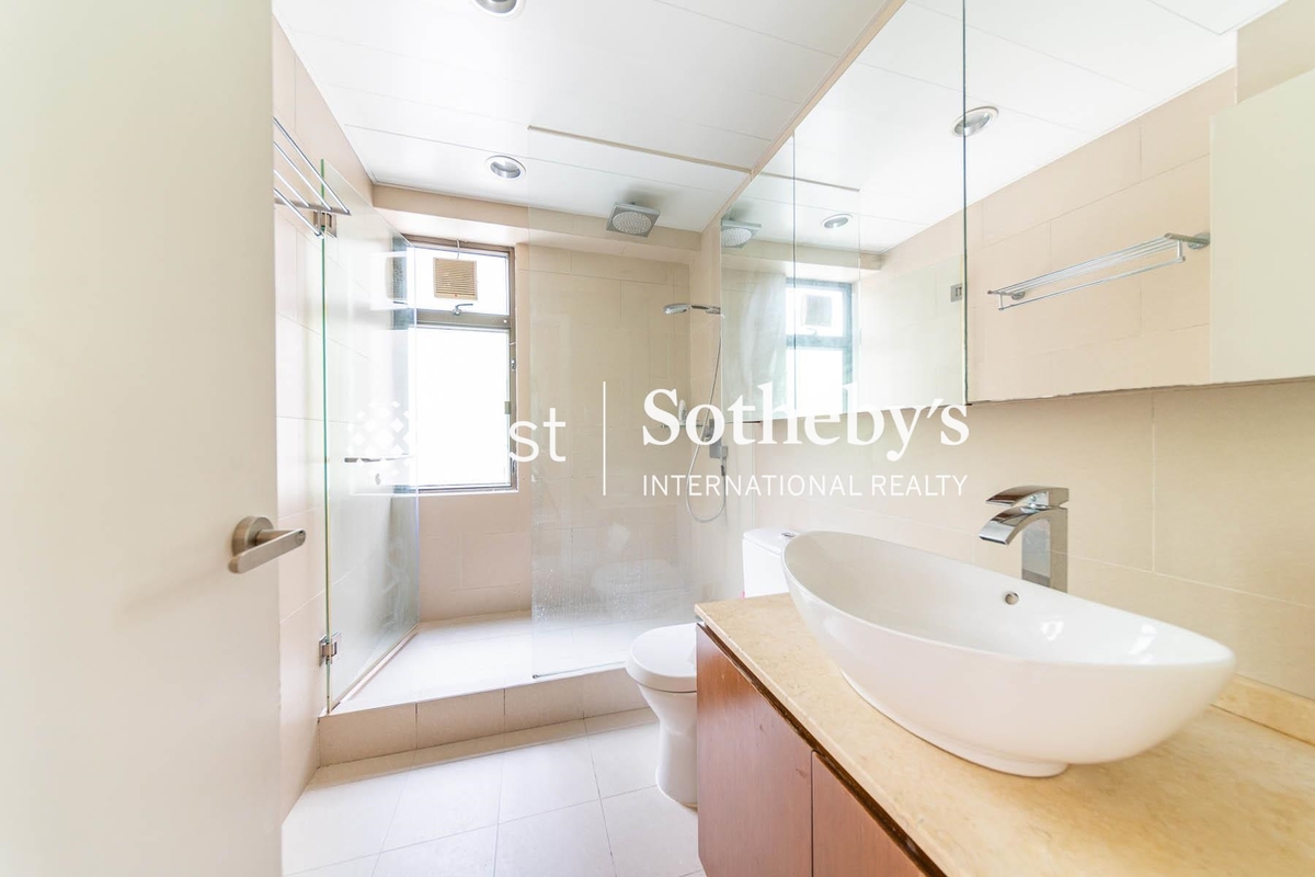 Winfield Building 雲暉大廈 | Guest Bathroom