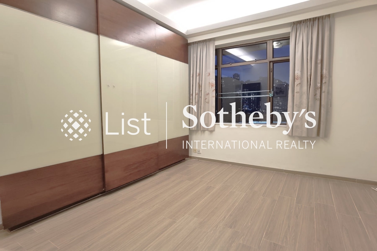 Villa Rocha 乐翠台 | Built-in Wardrobe in Master Bedroom 