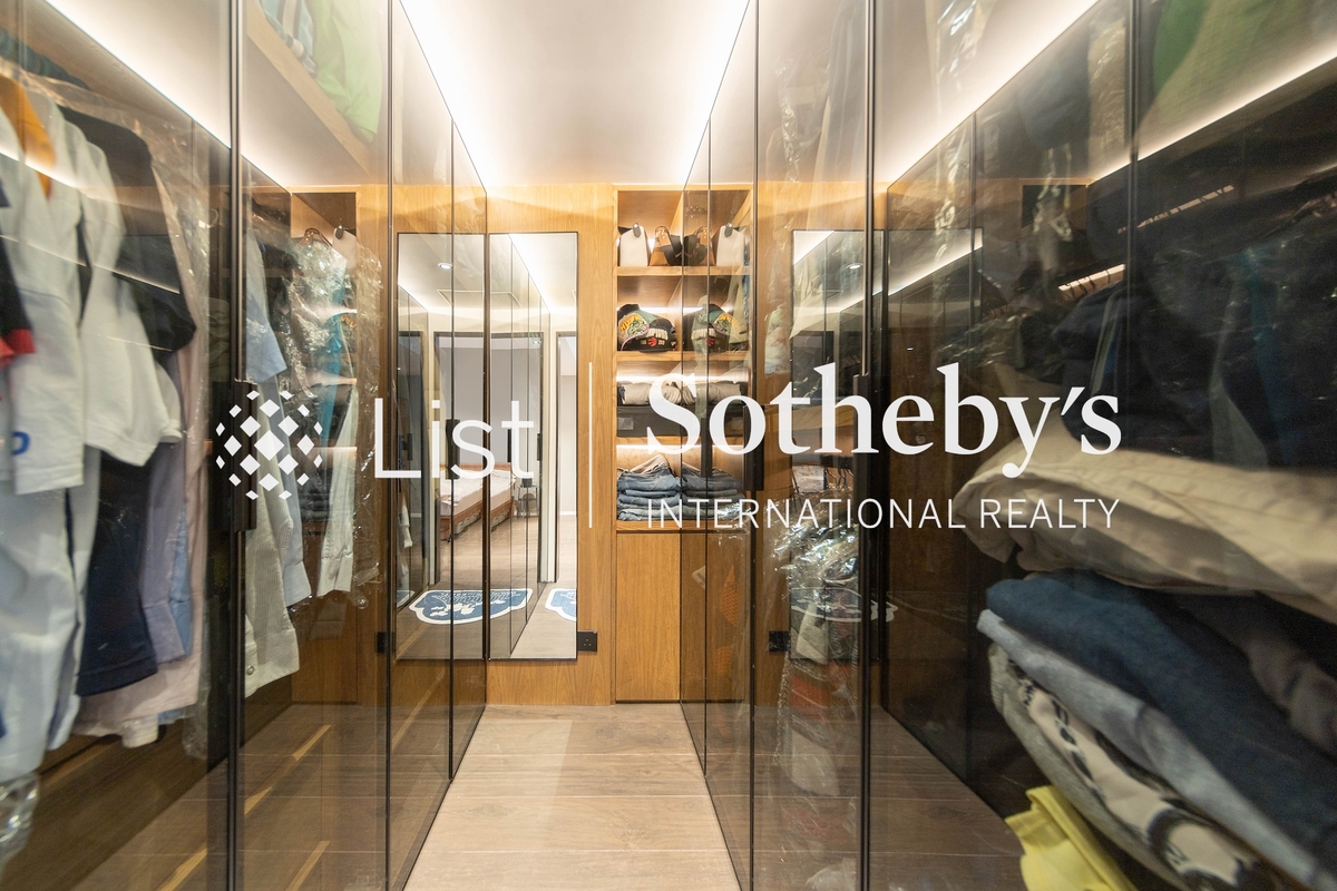 Ventris Place 雲地利台 | Walk-in Closet in Master Bedroom 