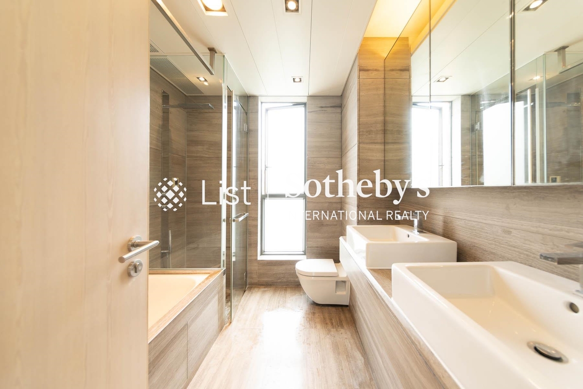 Broadwood Twelve 乐天峰 | Master Bathroom