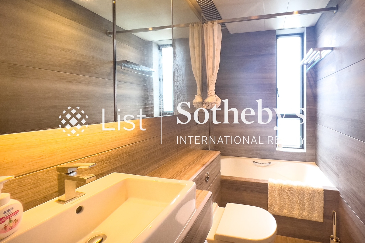 Broadwood Twelve 樂天峰 | Guest Bathroom